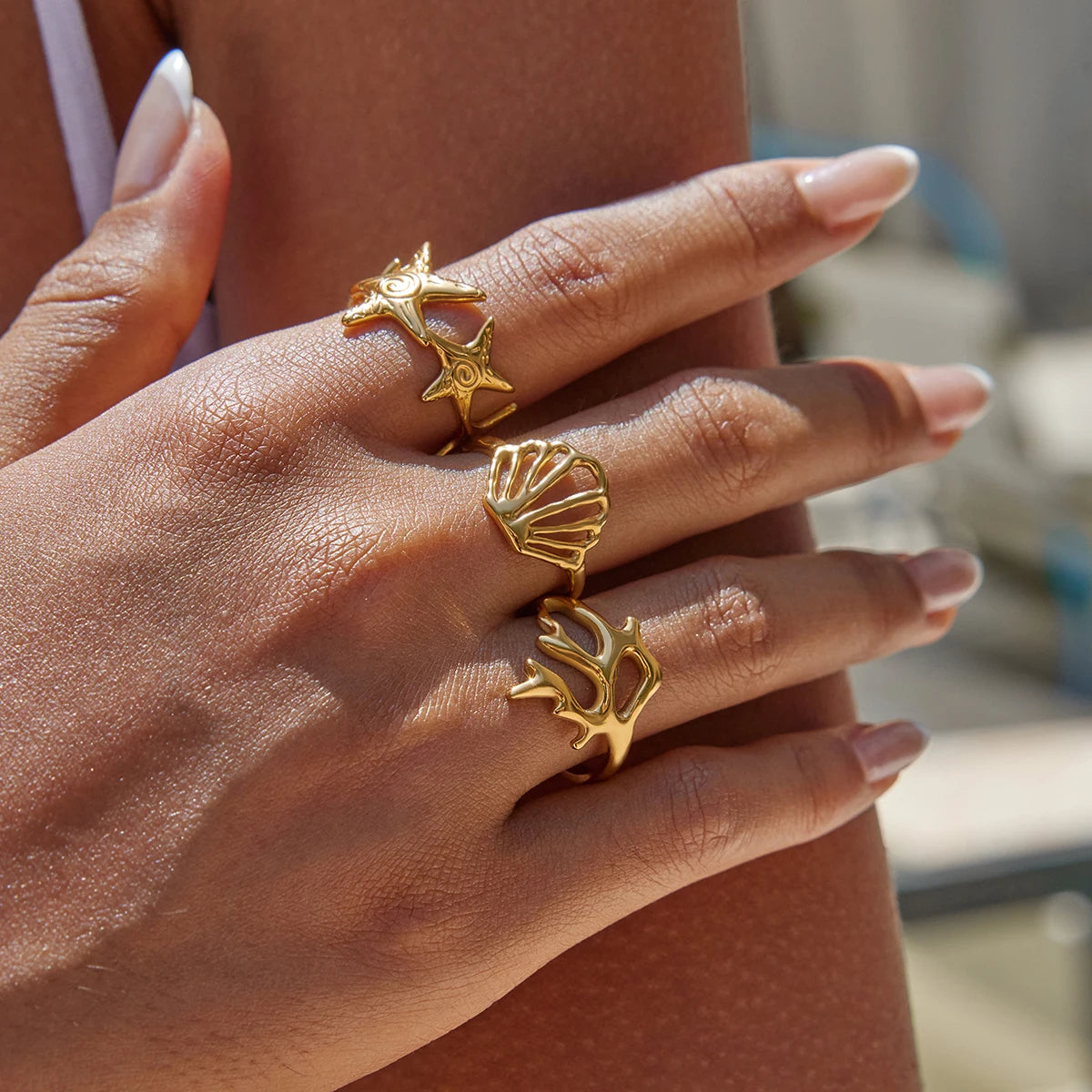 Uworld Vacation Ocean Wind 18K Gold Color Plated Stainless Steel Hollow Shell Ring Starfish Coral Stackable Ring Women's Accesso